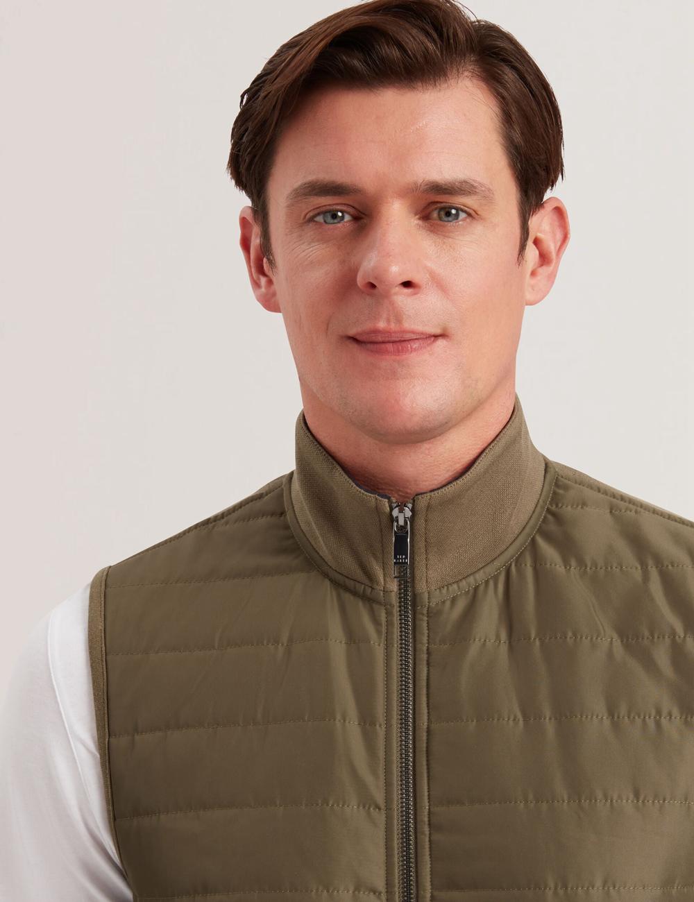Ted Baker ATHO - Quilted Funnel Neck Zip-Up Gillets Herren Olivgrün | EFDKB-9184