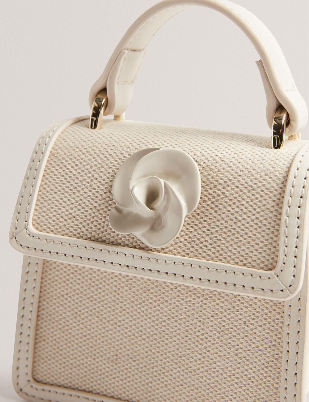 Ted Baker AUDOU - Rose Detail Canvas Mini Top Handle Umhängetasche Damen Ecru | GCZOU-5764