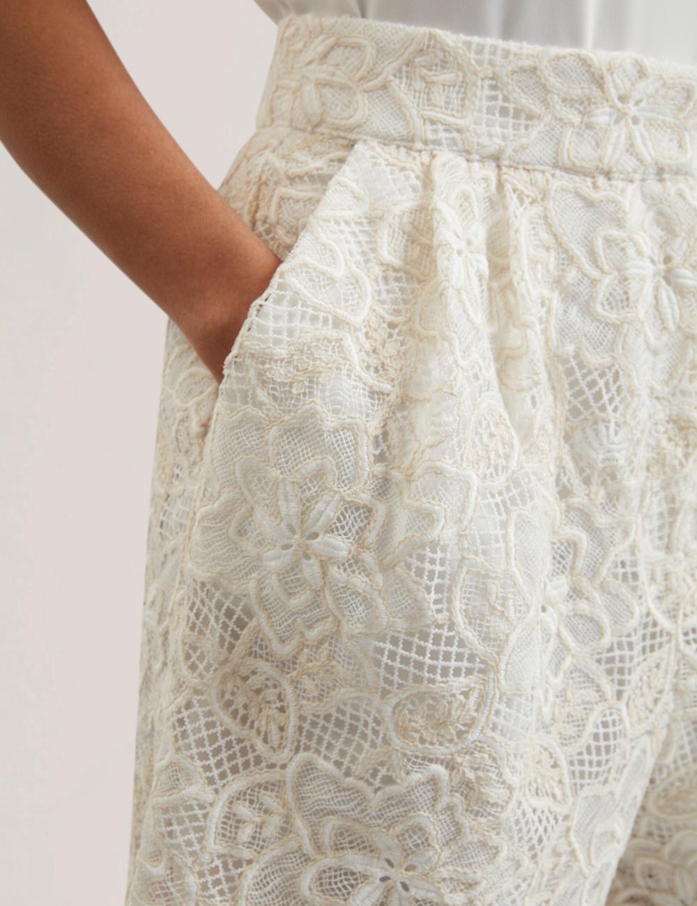Ted Baker BOWIA - Lace High Waisted Tailored Kurze Hose Damen Ivory | KLPWE-8691