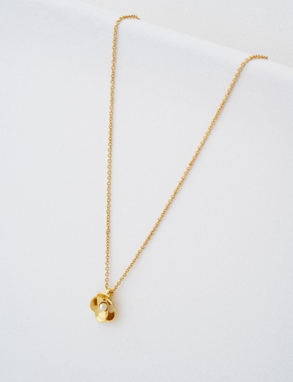 Ted Baker FLORA - Pearl Detail Flower Pendant Ketten Damen Gold | QIOYT-9308
