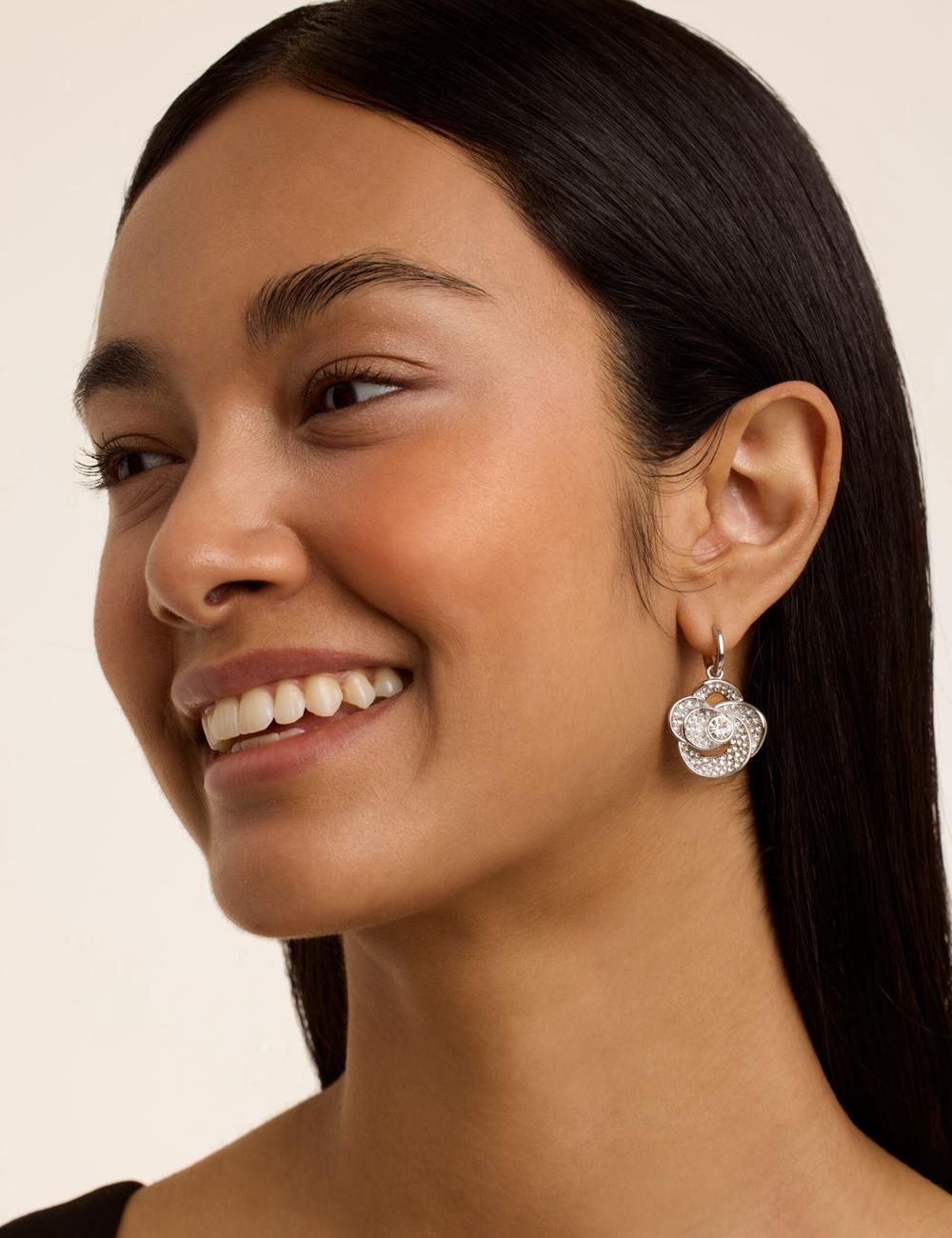 Ted Baker FLORENCE - Crystal Flower Pendant Huggie Ohrringe Damen Silber | DEYKX-0349
