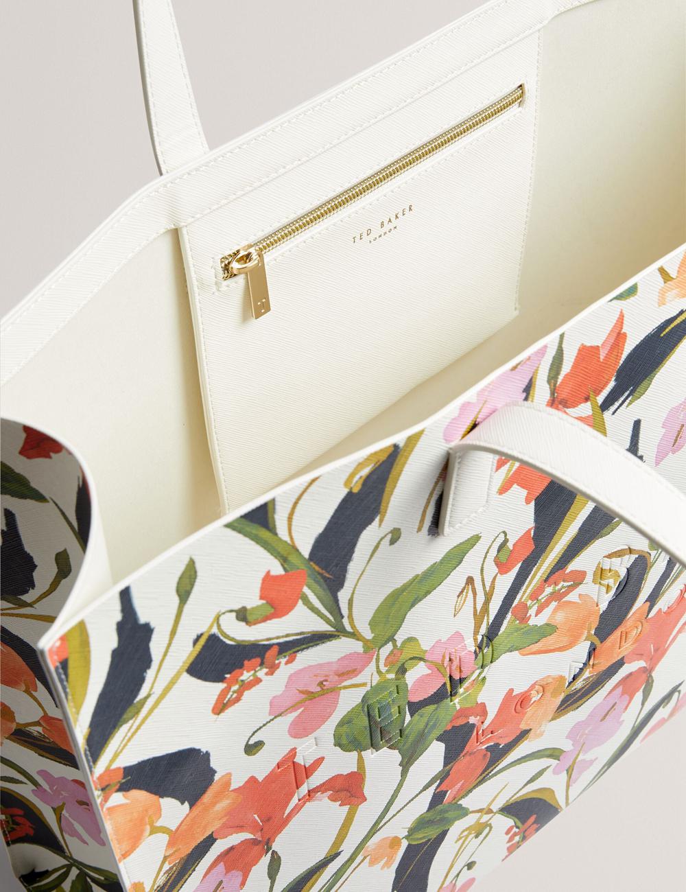Ted Baker FLORISH - Floral Print PU Leather Wide Tragetaschen Damen Weiß | PFGVX-8120