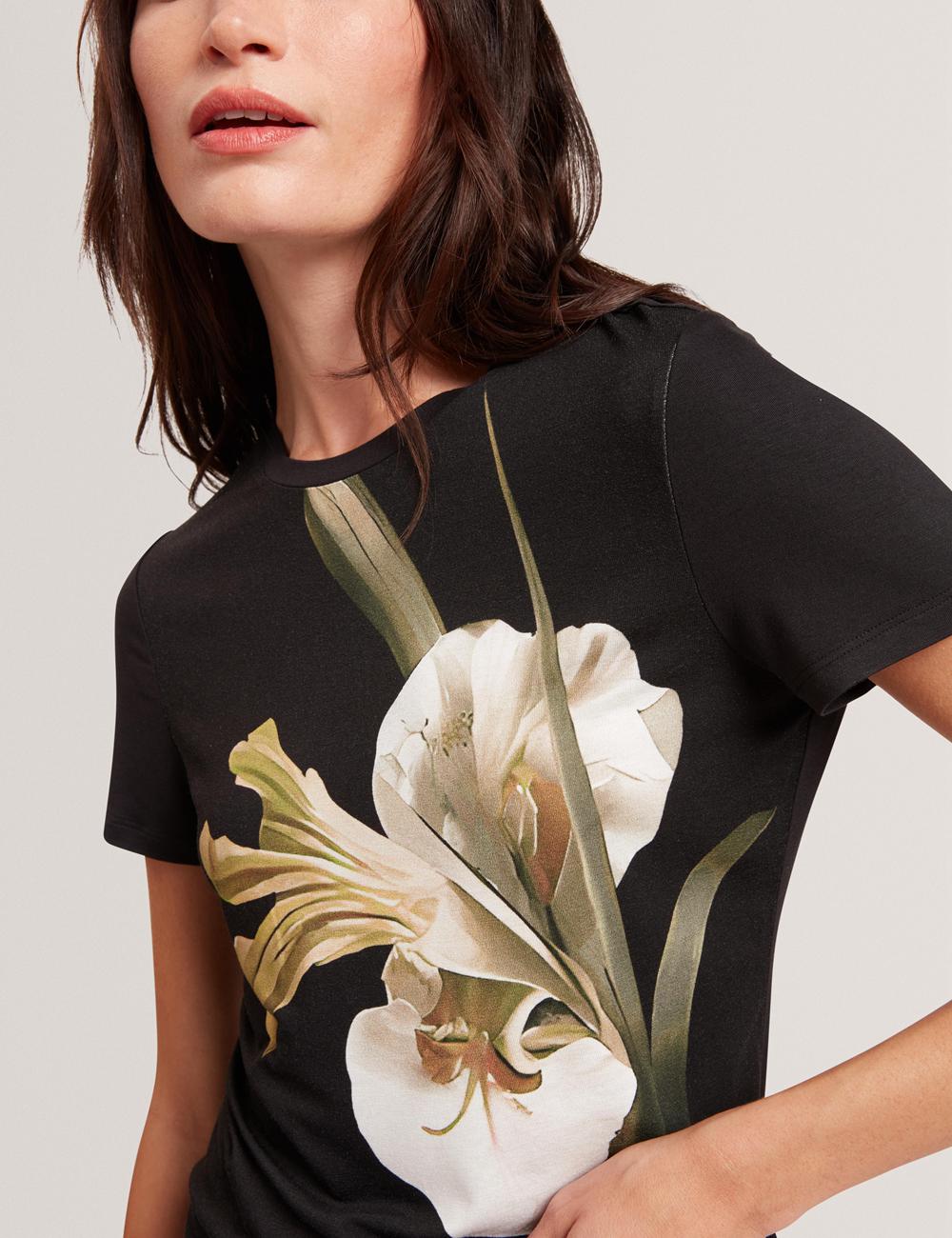 Ted Baker GORGAA - Floral Graphic Fitted Short Sleeve T-shirts Damen Schwarz | DJFSM-6140