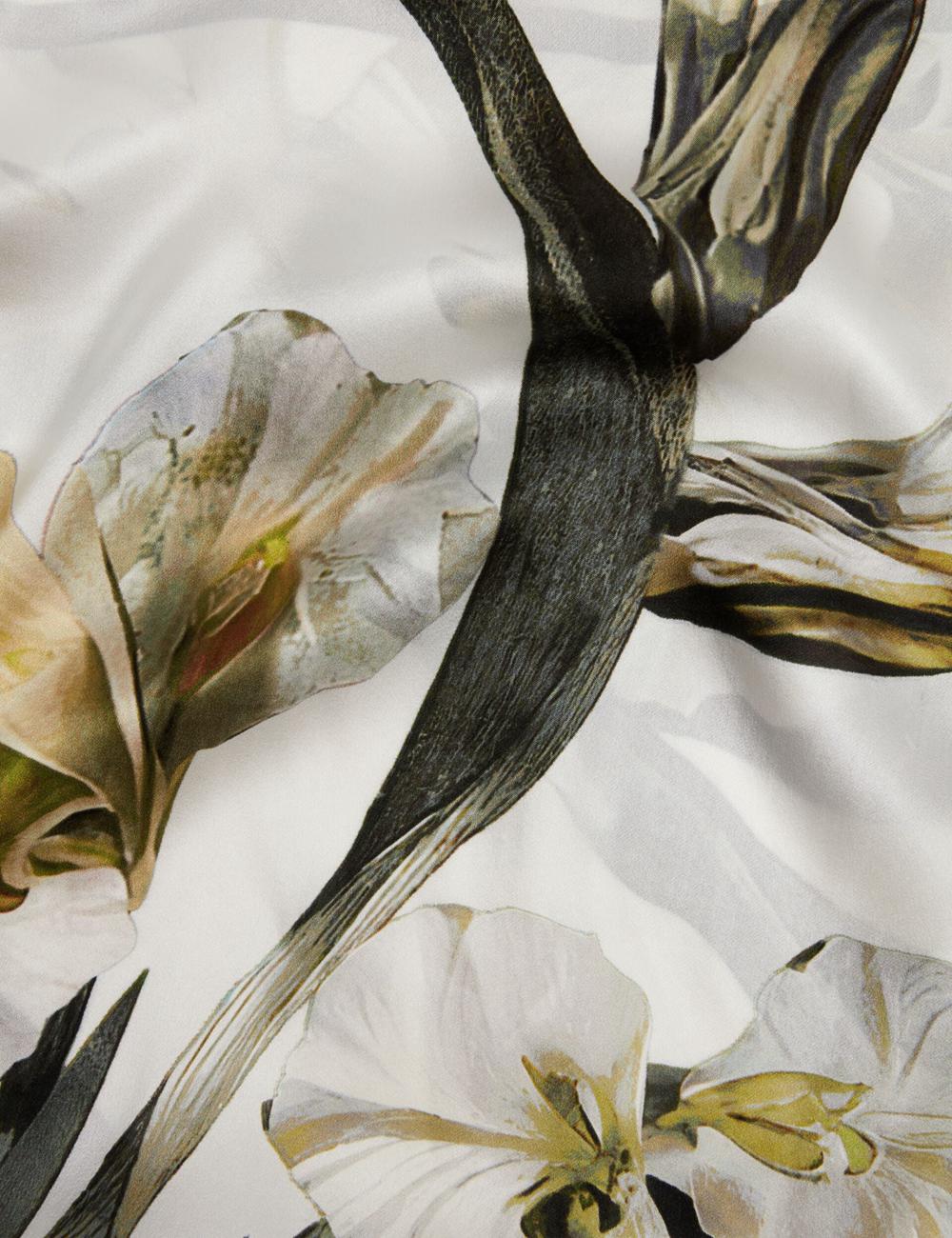 Ted Baker IRISSI - Floral Graphic Print Square Silk Schals Damen Ecru | RCHZX-7491