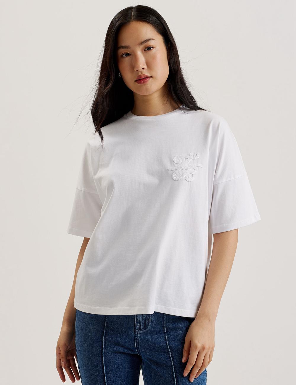 Ted Baker MALORRY - Embroidered Logo Boxy Cotton T-shirts Damen Weiß | AMLNK-2718