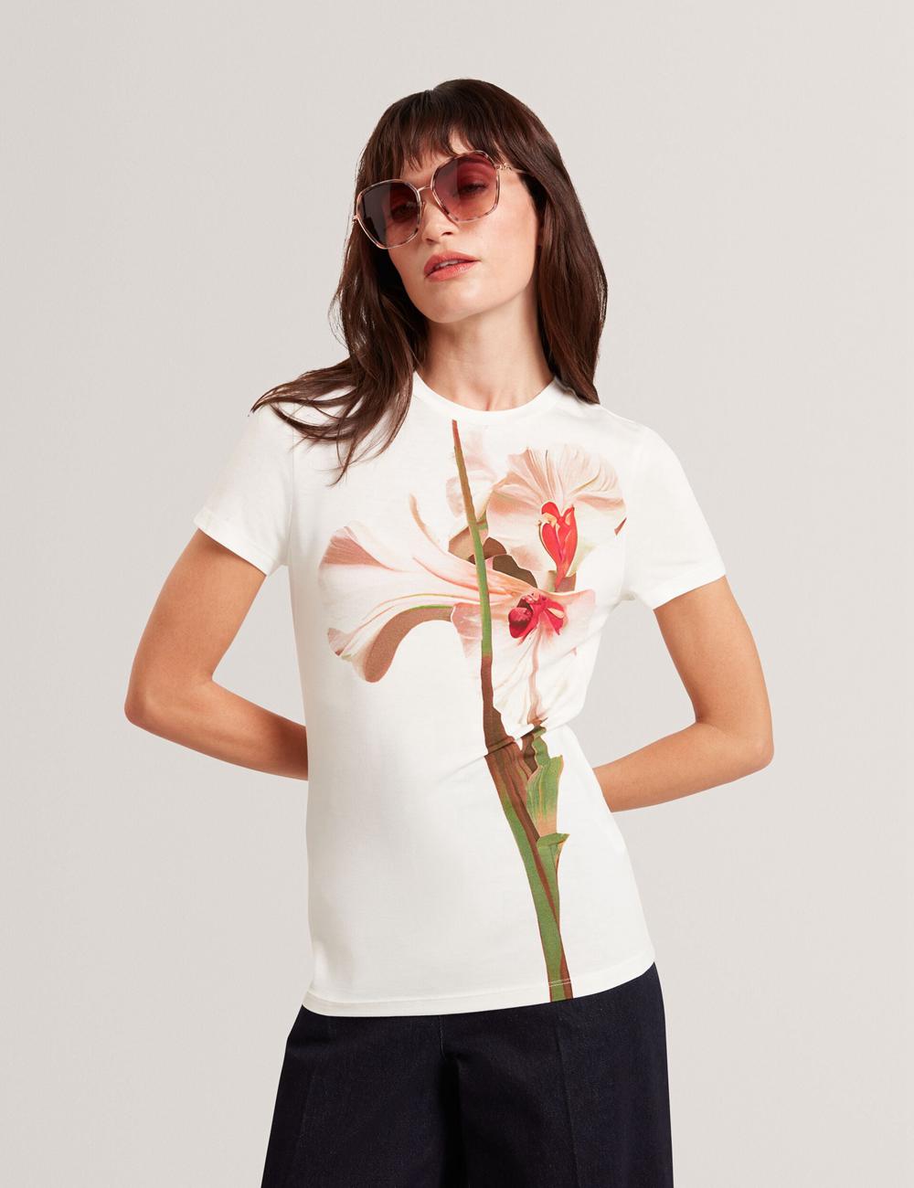 Ted Baker MEELIEE - Floral Graphic Fitted Crew Neck T-shirts Damen Rosa | CEBHU-4632