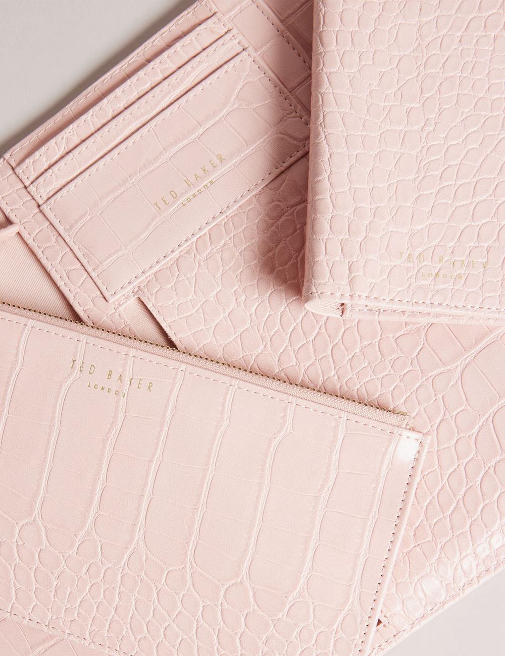 Ted Baker TRAVELZ - Croc Faux Leather Travel Organiser Geldbörse Damen Rosa | UKMSJ-0927
